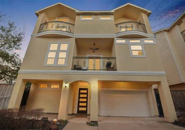 1st image of 1202 W 25th St, Houston, TX 77008 | MLS# 98583135