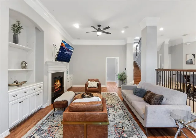 Photo 4 of Single family home for sale at 1202 W 25th Street, Houston, TX 77008 | MLS# 98583135 | Listing updated on 2026-08-13