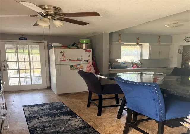 Photo 4 of Sale Pending at 7418 Evans St, Houston, TX 77061 | MLS# 75060784 | Listing updated on 2026-08-31