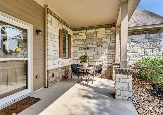 Photo 2 of Sale Pending at 6264 Rolling Hills Rd, Conroe, TX 77303 | MLS# 81912335 | Listing updated on 2026-09-20