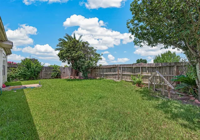28th image of 14926 Sugar Stone Dr, Sugar Land, TX 77498 | MLS# 98024384