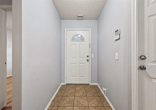 2nd image of 14926 Sugar Stone Dr, Sugar Land, TX 77498 | MLS# 98024384