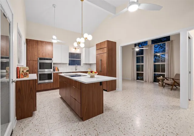 2nd image of 7511 Dearborn St, Houston, TX 77055 | MLS# 57050433