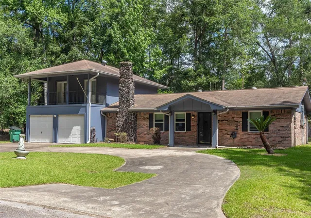 2nd image of 302 Oak Ln, Village Mills, TX 77663 | MLS# 25892820