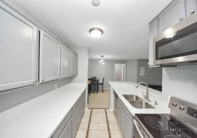 3rd image of 10735 Braes Bend Dr, Houston, TX 77071 | MLS# 46994671