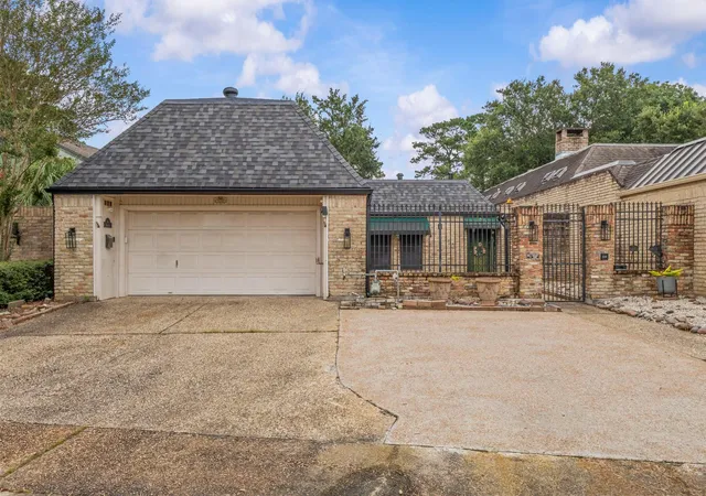 1st image of 320 Summerwood St, Beaumont, TX 77706 | MLS# 32844339