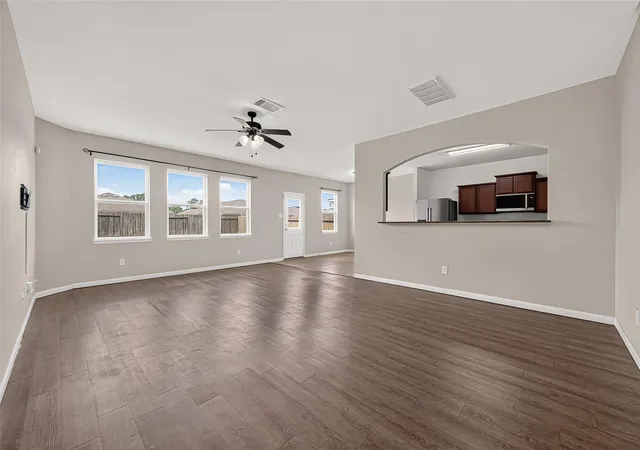 4th image of 12042 Powderhorn Ln, Pinehurst, TX 77362 | MLS# 91871911