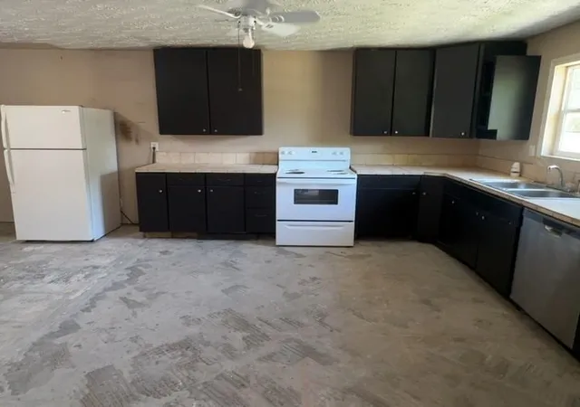 Photo 3 of Single family home for sale at 7735 Whispering Wood Ln, Houston, TX 77086 | MLS# 19414501 | Listing updated on 2026-08-29