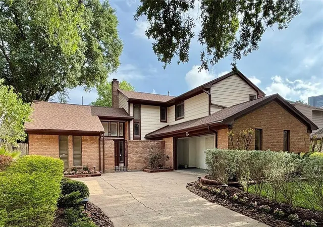 1st image of 10315 Meadow Lake Ln, Houston, TX 77042 | MLS# 46876924
