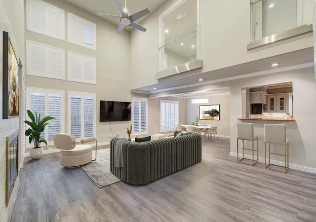 3rd image of 10315 Meadow Lake Ln, Houston, TX 77042 | MLS# 46876924