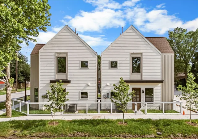 4th image of 7432-7444 Tremper St, Houston, TX 77020 | MLS# 89241694