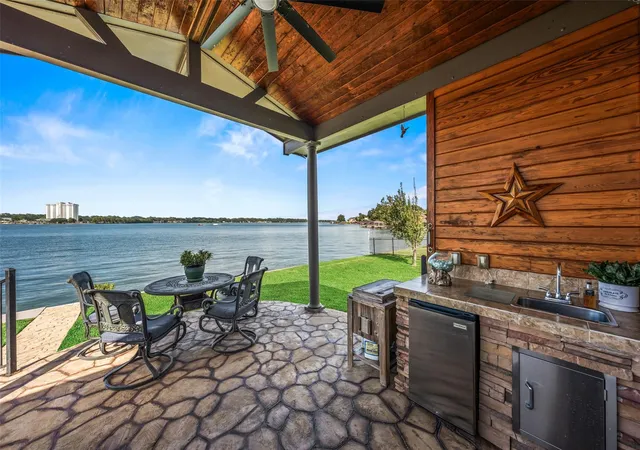 Photo 3 of Single family home for sale at 1034 Lake View Dr, Montgomery, TX 77356 | MLS# 40924223 | Listing updated on 2026-09-12