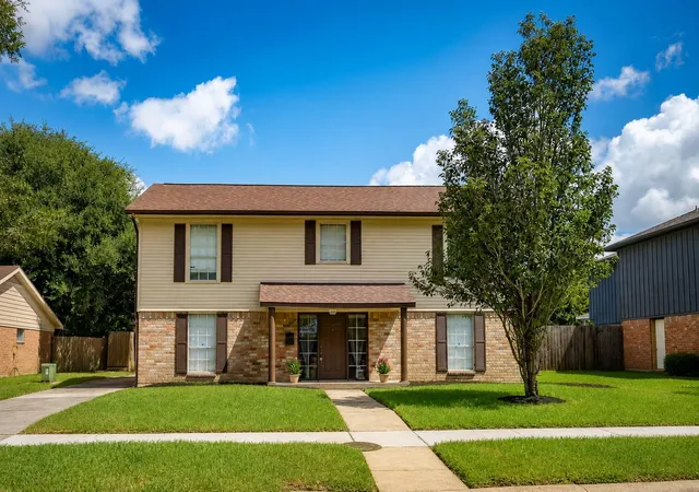 2nd image of 2414 Hilton Head Dr, Missouri City, TX 77459 | MLS# 97788278