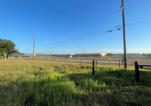 4th image of 2273 N Earl Rudder Fwy, Bryan, TX 77803 | MLS# 85041766