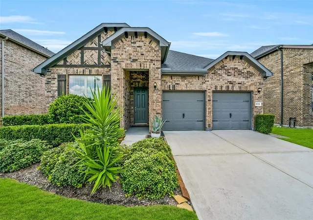 Single family home for sale at 17076 Easter Lily Dr, Conroe, TX 77385 | MLS# 65046411