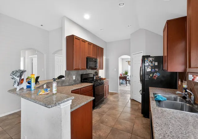 3rd image of 12206 Zenith Ridge Wy, Humble, TX 77346 | MLS# 18160273