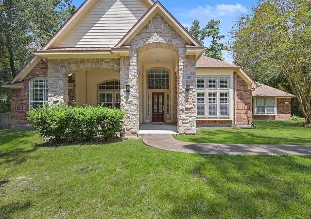3rd image of 8685 Sunset Heights Ln, Conroe, TX 77302 | MLS# 48955564