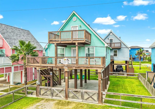 2nd image of 218 Sea Oats Dr, Freeport, TX 77541 | MLS# 86423024