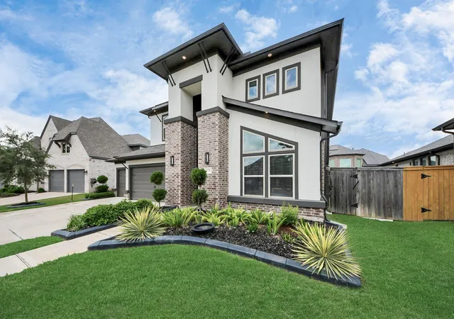 Photo 3 of Sale Pending at 30706 Thicket Ct, Fulshear, TX 77441 | MLS# 86865779 | Listing updated on 2026-09-09