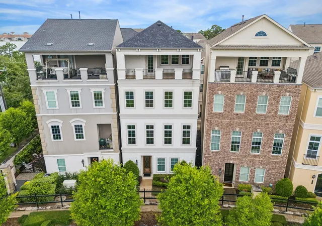 1st image of 827 Dunleigh Meadows Lane Lane, Houston, TX 77055 | MLS# 10636424