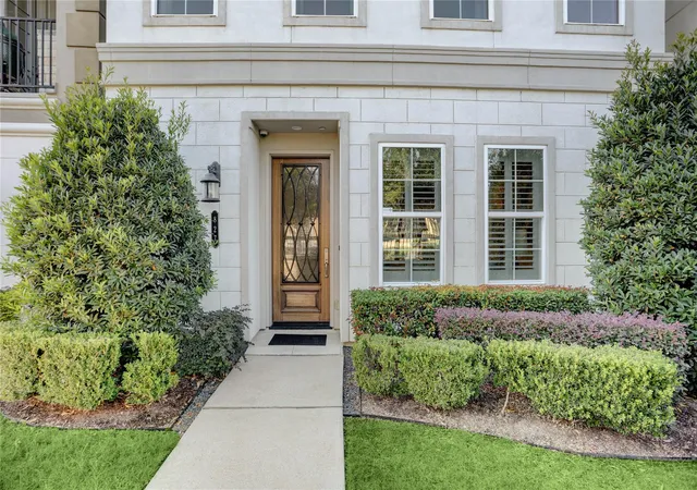 3rd image of 827 Dunleigh Meadows Lane Lane, Houston, TX 77055 | MLS# 10636424