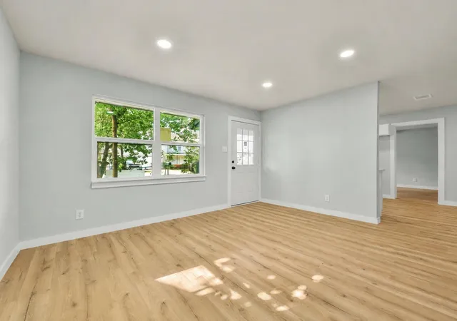 Photo 4 of Sale Pending at 10705 Munn St, Houston, TX 77029 | MLS# 29232204 | Listing updated on 2026-09-13