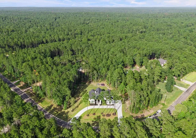 3rd image of 437 Sundog Rd, Huntsville, TX 77340 | MLS# 51609874