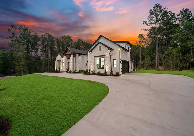 5th image of 437 Sundog Rd, Huntsville, TX 77340 | MLS# 51609874