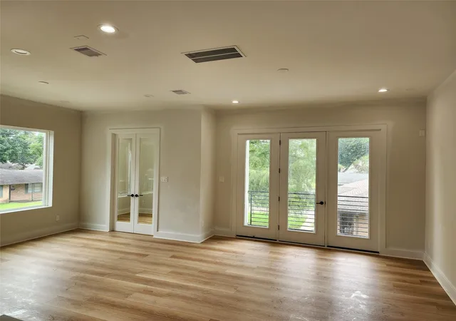 3rd image of 10926 Ivyridge Rd #B, Houston, TX 77043 | MLS# 19916792