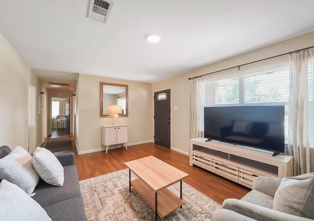 Photo 2 of Sale Pending at 10526 Hollyglen Dr, Houston, TX 77016 | MLS# 36648324 | Listing updated on 2026-09-16