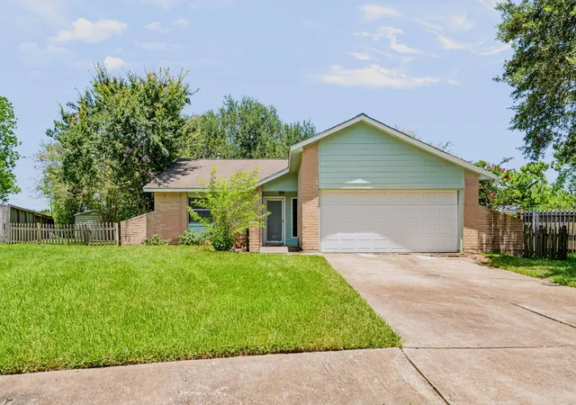 1st image of 2508 Knoxville Dr, League City, TX 77573 | MLS# 83579885