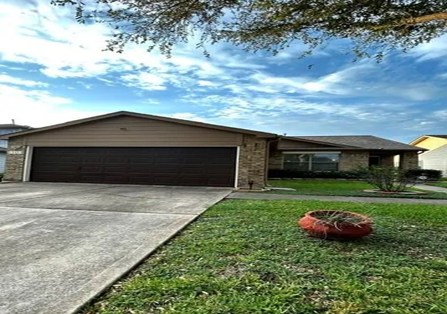 Photo 1 of Single family home for sale at 15414 Mission Forest Dr, Houston, TX 77083 | MLS# 11950473 | Listing updated on 2026-09-20