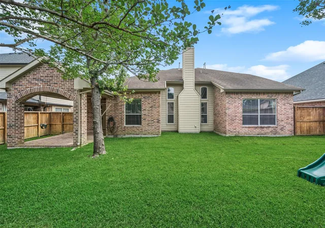 3rd image of 8818 Silver Yacht Dr, Humble, TX 77346 | MLS# 95726707