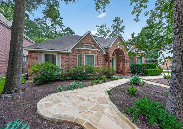 Photo 1 of Sale Pending at 7 Windridge Pl, Spring, TX 77381 | MLS# 66117079 | Listing updated on 2026-09-06