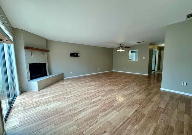 5th image of 541 Longmeadow St, Beaumont, TX 77707 | MLS# 70755381