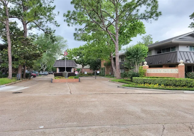 1st image of 6443 Bayou Glen Rd, Houston, TX 77057 | MLS# 2480195