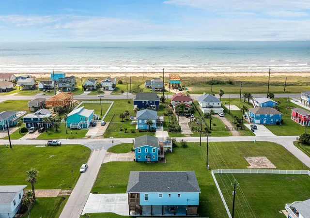 Photo 3 of Single family home for sale at 4222 Mason Dr, Galveston, TX 77554 | MLS# 51599159 | Listing updated on 2026-09-12