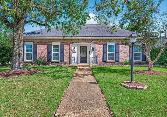 Photo 1 of Sale Pending at 1814 Antigua Ln, Houston, TX 77058 | MLS# 97906362 | Listing updated on 2026-09-16