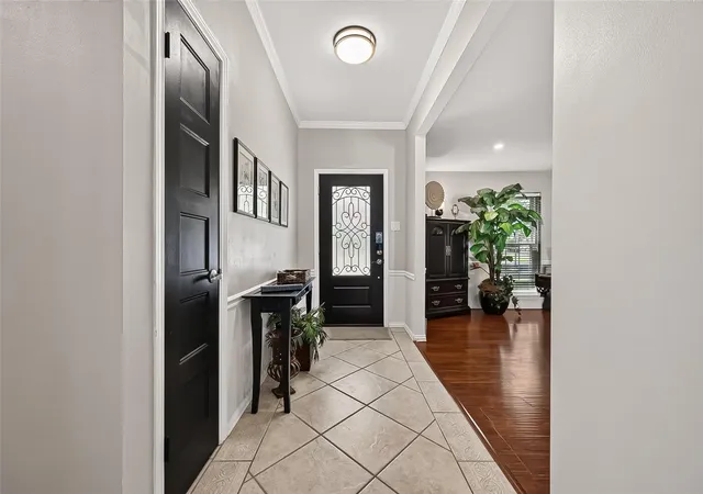 Photo 3 of Sale Pending at 1814 Antigua Ln, Houston, TX 77058 | MLS# 97906362 | Listing updated on 2026-09-16