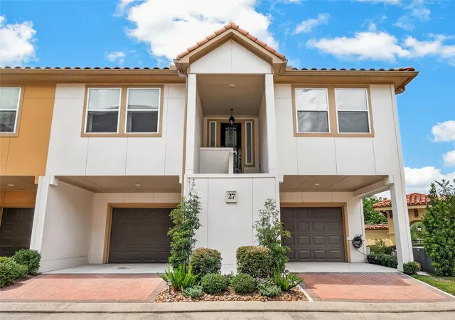 1st image of 27 W Oaks Dr, Houston, TX 77058 | MLS# 87602626