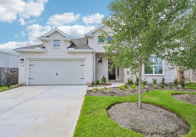 Photo 3 of Single family home for sale at 31726 Fern Grv Rd, Fulshear, TX 77423 | MLS# 15760853 | Listing updated on 2026-08-31