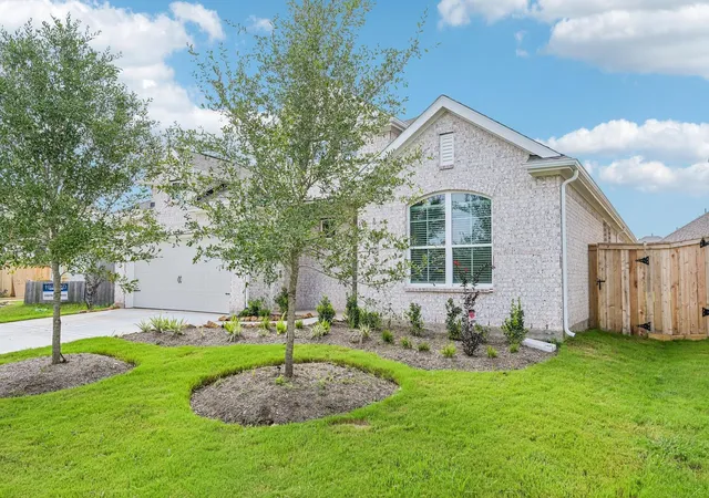Photo 4 of Single family home for sale at 31726 Fern Grv Rd, Fulshear, TX 77423 | MLS# 15760853 | Listing updated on 2026-08-31