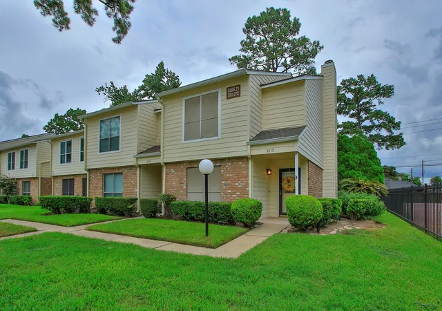Photo 2 of Condo for sale at 14555 Wunderlich Dr #2115, Houston, TX 77069 | MLS# 13112683 | Listing updated on 2026-09-14
