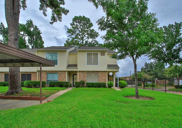 Photo 3 of Condo for sale at 14555 Wunderlich Dr #2115, Houston, TX 77069 | MLS# 13112683 | Listing updated on 2026-09-14