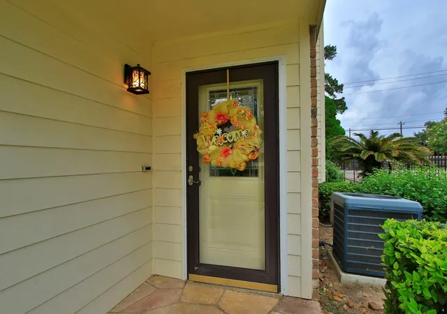 Photo 4 of Condo for sale at 14555 Wunderlich Dr #2115, Houston, TX 77069 | MLS# 13112683 | Listing updated on 2026-09-14