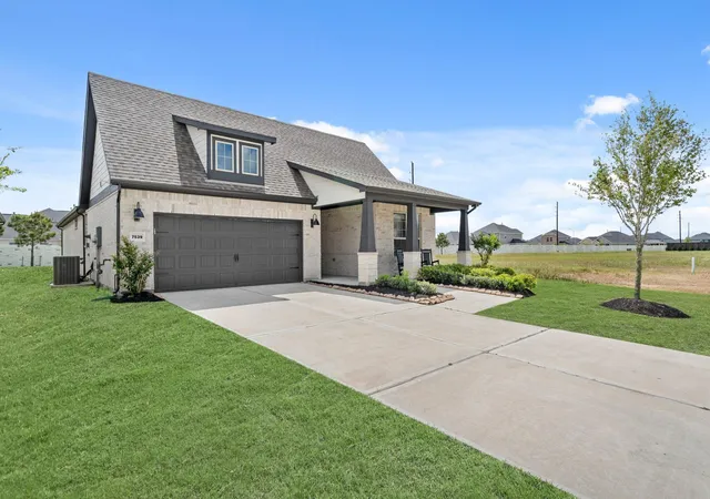 Photo 3 of Single family home for sale at 7539 Rolling Stone Dr, Fulshear, TX 77441 | MLS# 69927266 | Listing updated on 2026-08-31