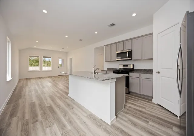 2nd image of 5208 Purple Beebalm Wy, Houston, TX 77048 | MLS# 45261064