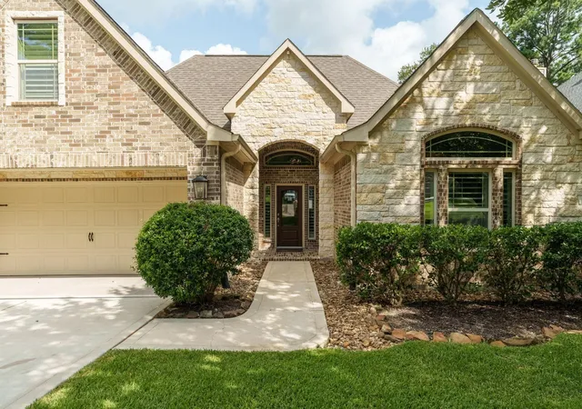 3rd image of 104 Lakeside Dr, Montgomery, TX 77356 | MLS# 26123985