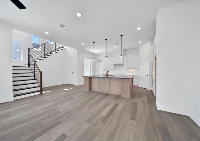 Photo 3 of Single family home for sale at 4404 Anthony Ct Ln, Seabrook, TX 77586 | MLS# 37100541 | Listing updated on 2026-08-30