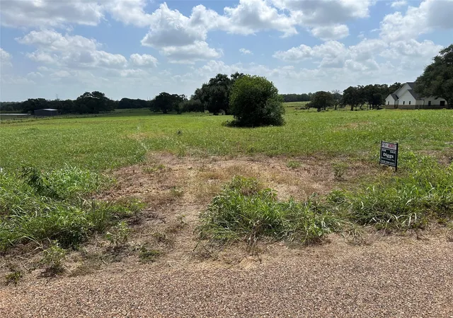 3rd image of 1111 Ohnheiser Kaase Rd, Schulenburg, TX 78956 | MLS# 52157055